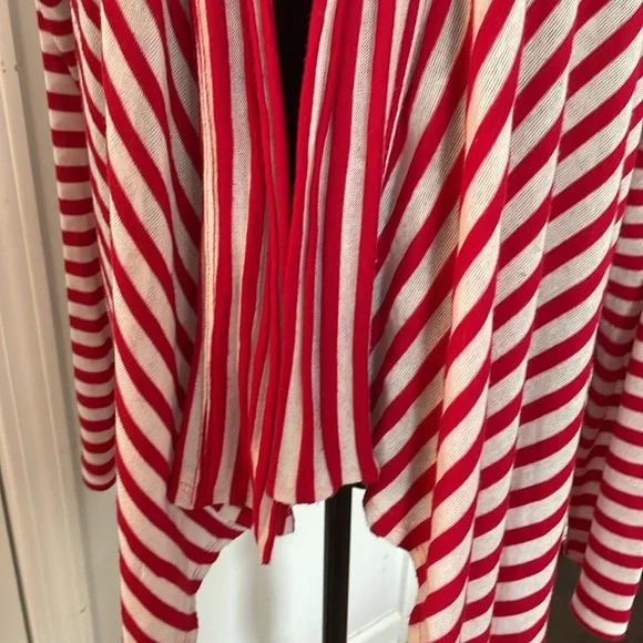 Kate Madisen Shrug Top Size L Red White Stripes - Picture 2 of 8